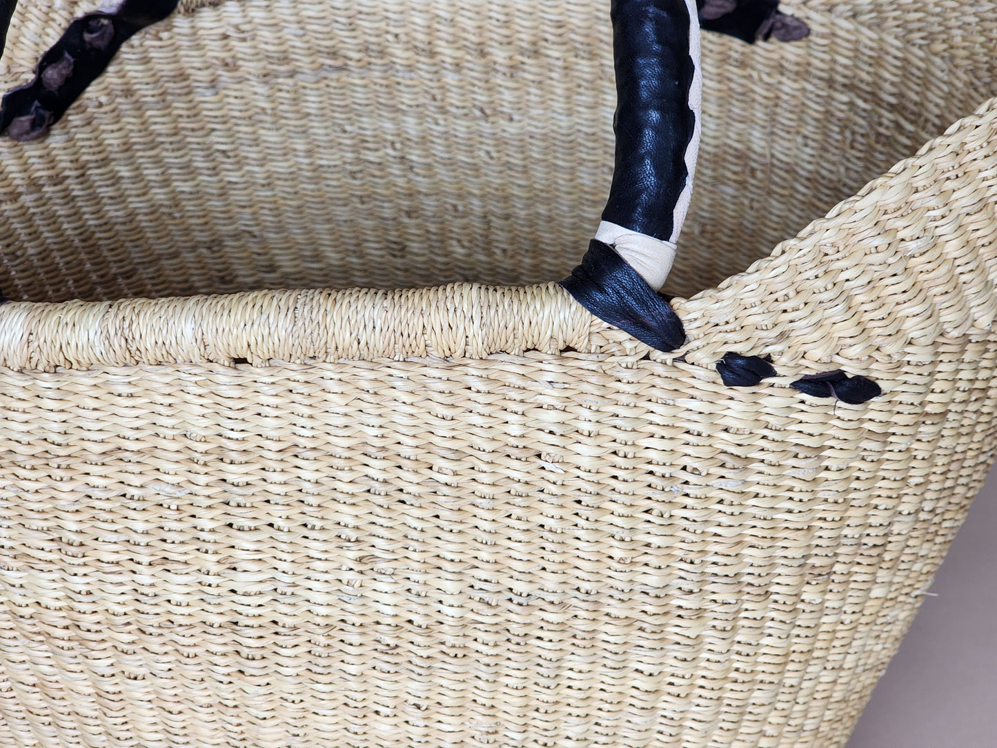 Large U natural Bolga basket with leather handles